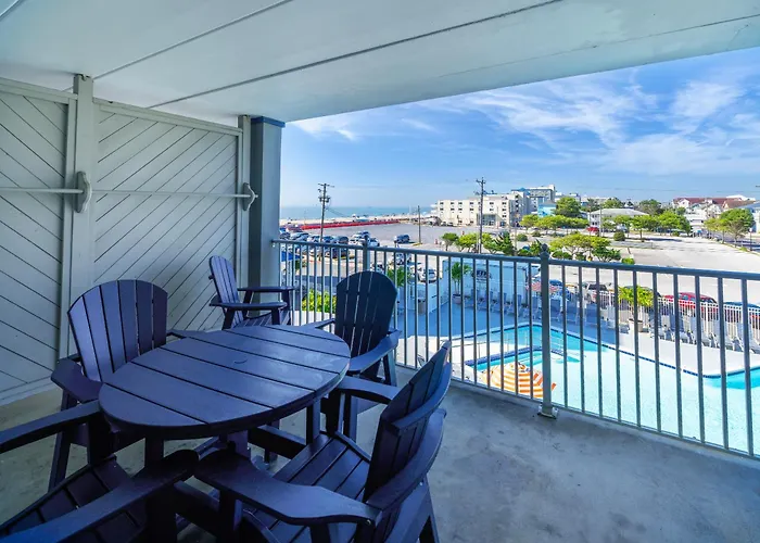 Hotel Commander & Ocean City
